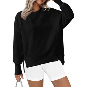 BTFBM Women’s Casual Crewneck Sweatshirts 2026 Spring Long Sleeve Side Slit Workout Fleece Pullover Top Fashion Clothing(Black)